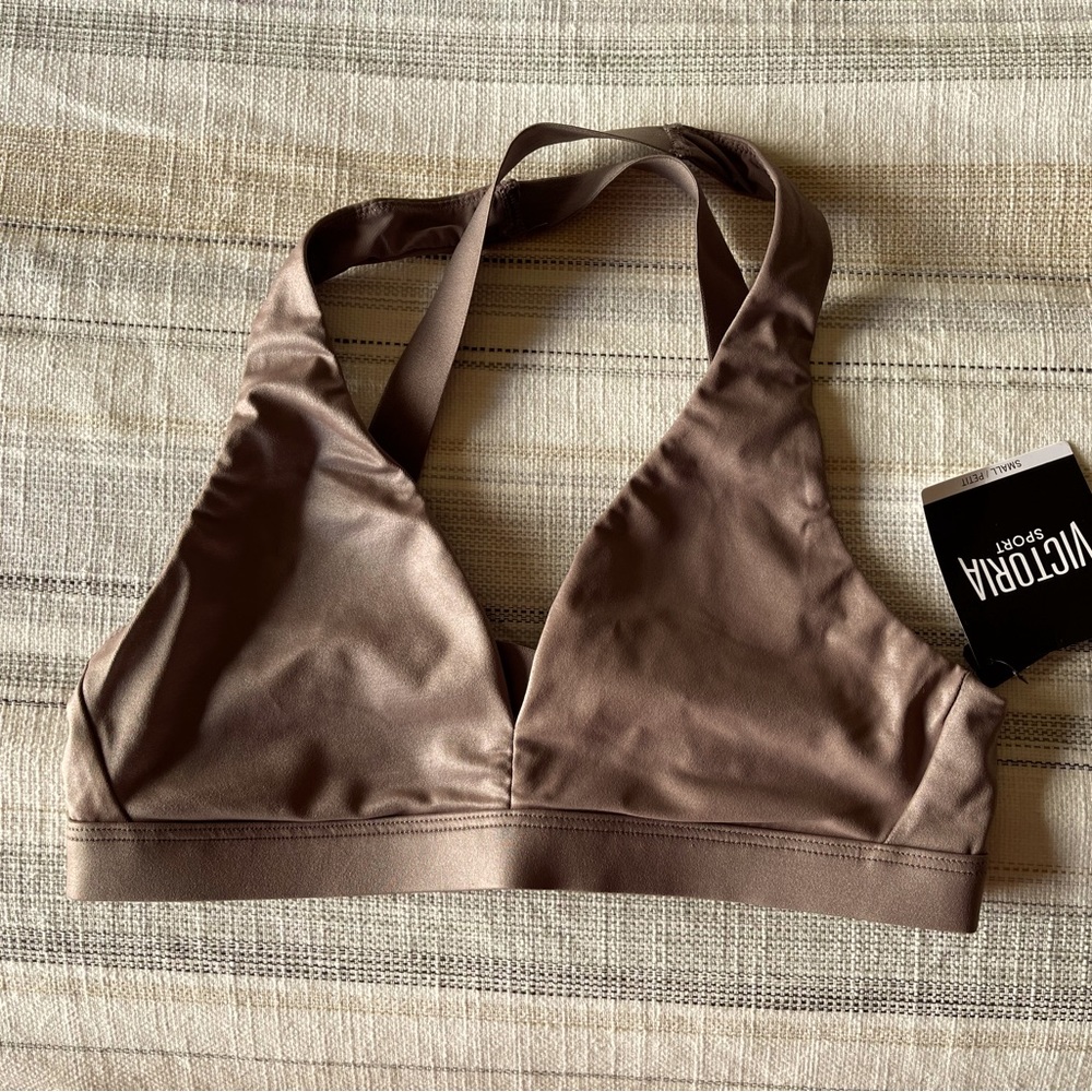 Victoria Secret Victoria Sport bra V-neck Crisscrossed NWT-size S
